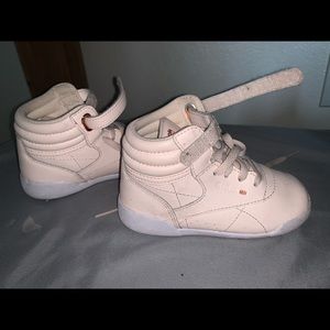 Toddler Reebok Classics - Nude Pink Sz. 7